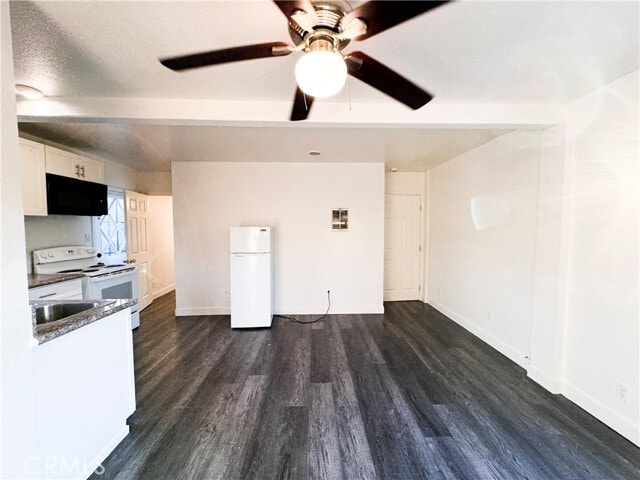 Photo - 1746 W 82nd St