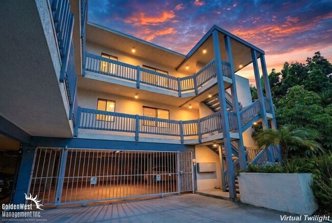 Building Photo - Charming 2Bdm 2Ba Apartment in the Heart of Hillcrest!