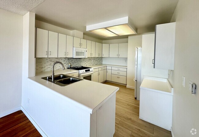 Building Photo - 6337 Caminito Andreta Rental