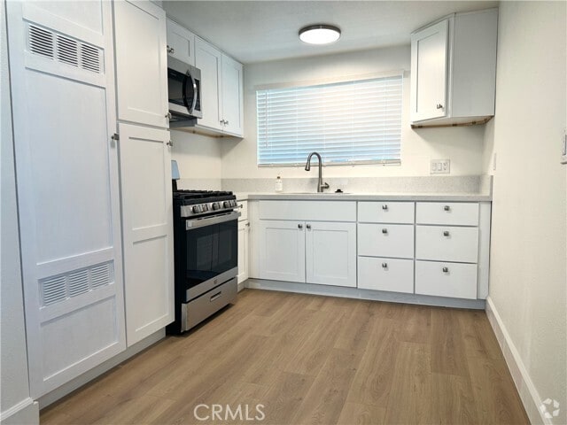 Building Photo - 717 W Provential Dr Unit D Rental