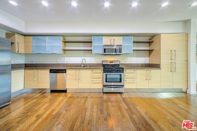 Photo - 1234 Wilshire Blvd Unit 313