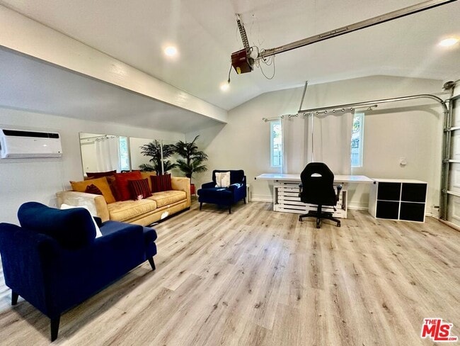 Photo - 22059 Ybarra Rd