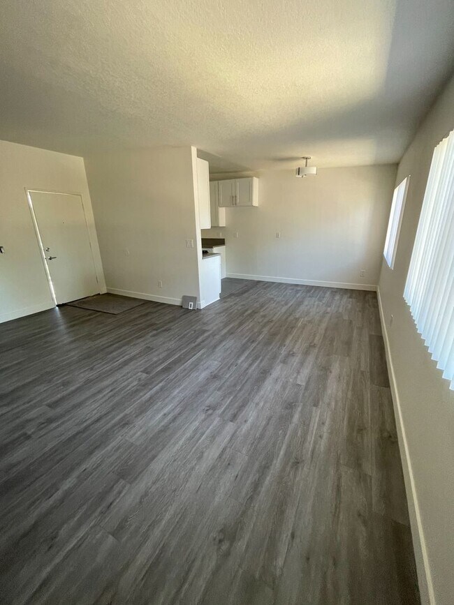Photo - 6545 Hazeltine Ave. Van Nuys, CA. 91401