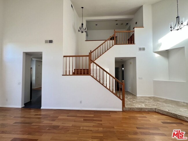 Photo - 18449 Buttonwood Ln