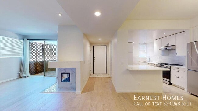 Photo - 4557 Haskell Ave Condo Unit 105