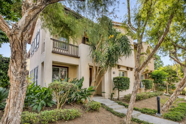 Photo - 33 Wonderland