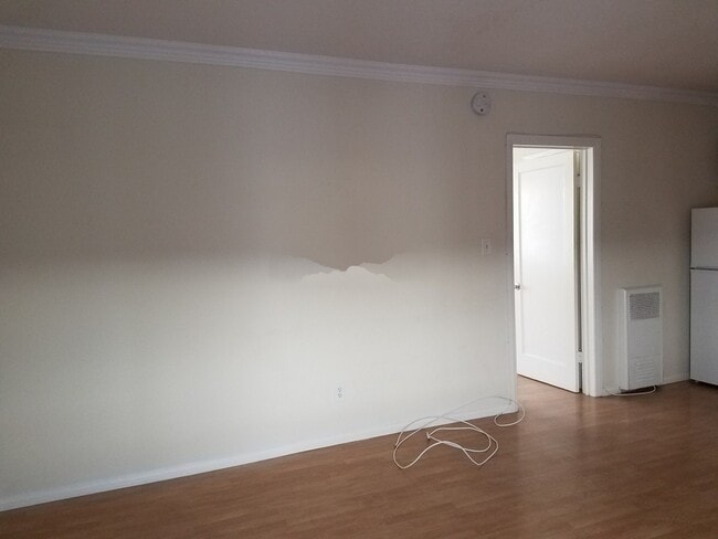 Building Photo - 615 N Rossmore Ave Unit 203 Rental