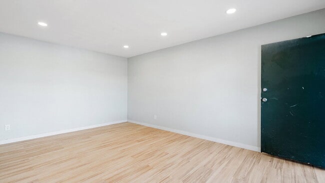 Photo - 243 San Jacinto Dr