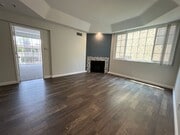 Photo - 114 North Doheny Drive Apartments