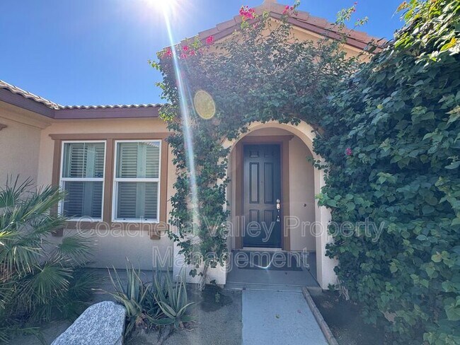 Photo - 74049 Kingston Ct W