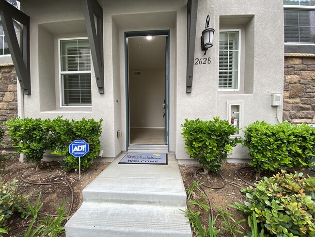 Building Photo - 2bd/2.5ba Townhouse with A/C in San Elijo ...