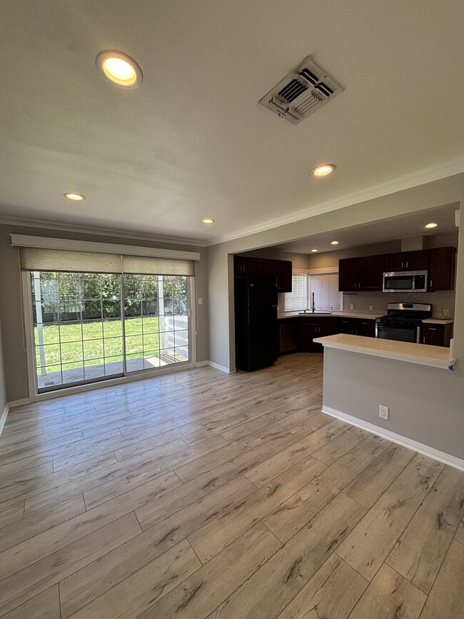 Photo - 23158 Leonora Dr