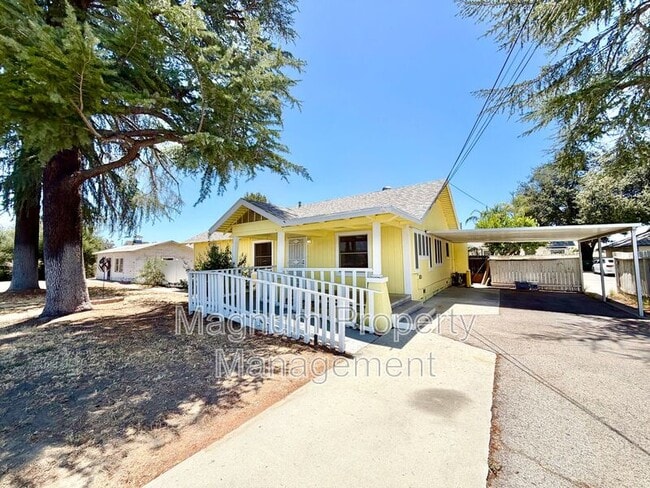 Photo - 41861 Acacia E Ave