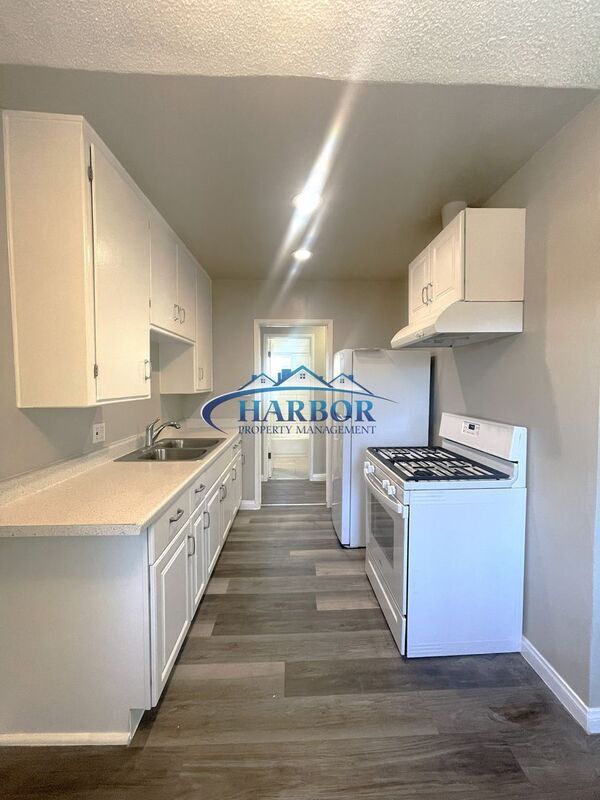 Photo - 1388 Martin Luther King Jr Ave