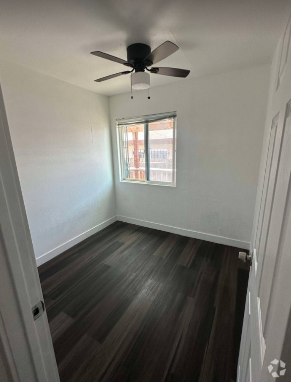 Building Photo - 415 Iona Dr Rental