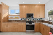 Photo - 10623 W Olympic Blvd