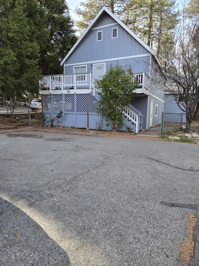 Building Photo - CR2398 Unit 2