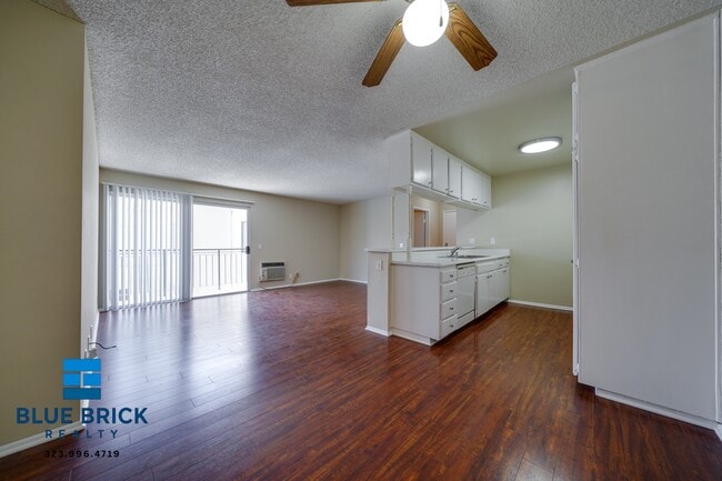 Photo - 10250 Commerce Ave Unit 216