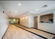 Concierge Lobby - 160 S Hudson Ave Unit 106