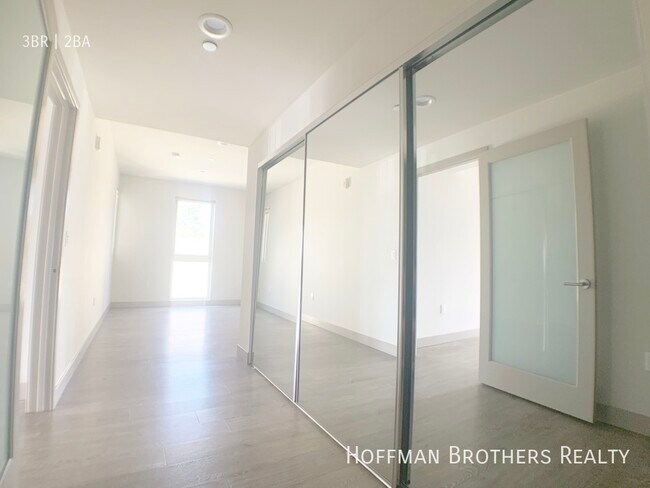 Photo - 3714 Kelton Ave Unit 304