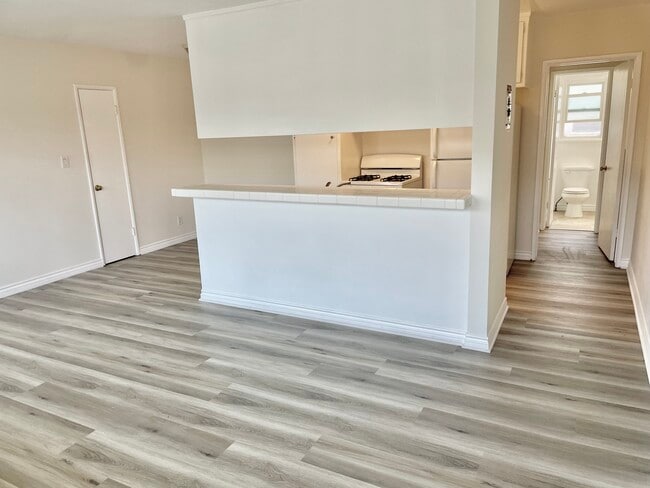 Entry View - 1236 Manhattan Beach Blvd Unit Apt D