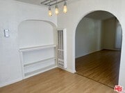 Photo - 944 Havenhurst Dr