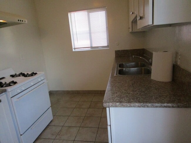Photo - 890 W El Repetto Dr Unit E