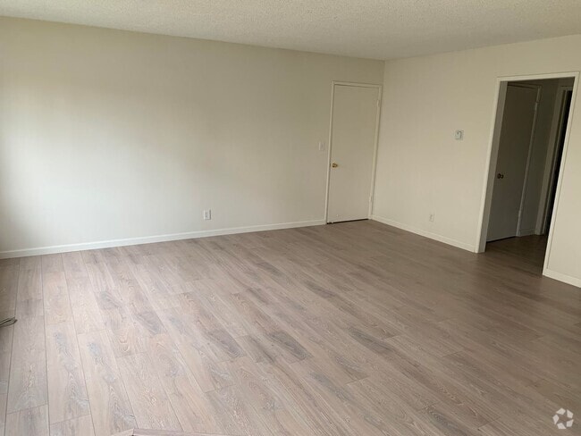 Building Photo - 438 Silverwood Ave Unit C Rental