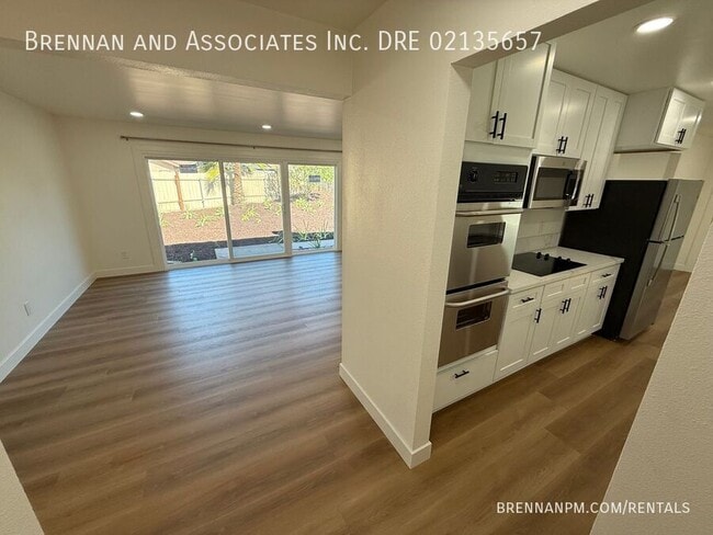 Photo - 35 Flower St