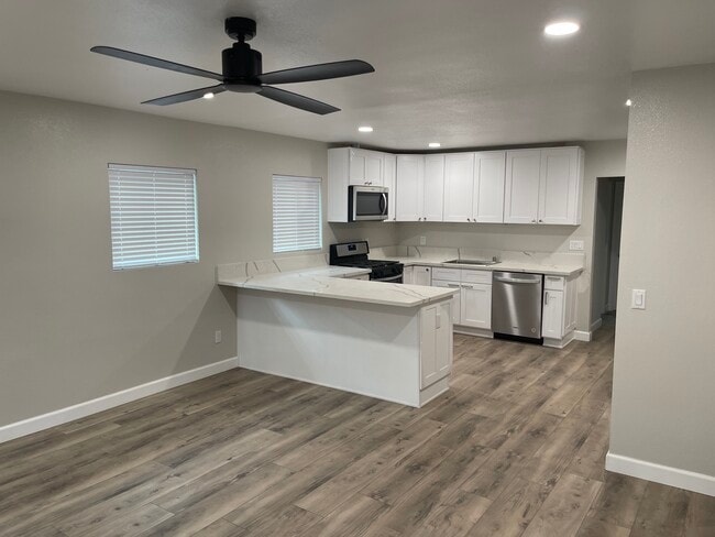 Kitchen. - 1012 Cypress Ave Apartments Unit 1012