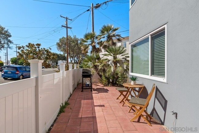 Photo - 854 Olive Ave