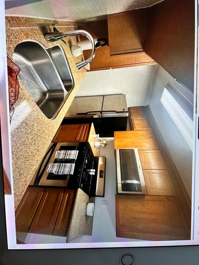 Photo - 20327 Saticoy St Condo Unit 205