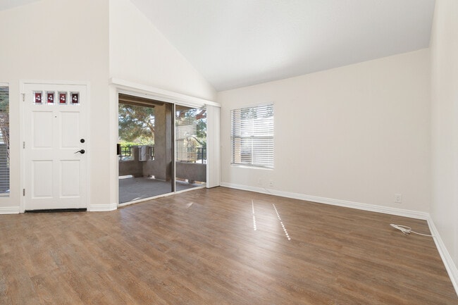 Photo - 1 Scripps Aisle