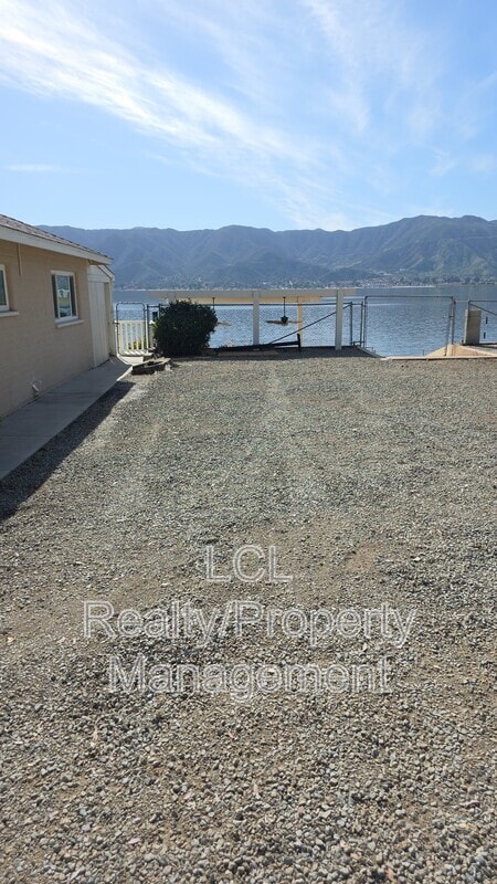 Photo - 17977 Lakeshore Dr