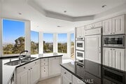 Photo - 31 St Tropez Condo