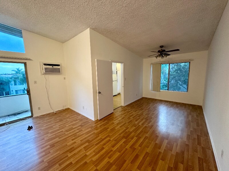 Floor Plan - 10676-4