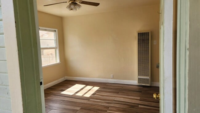 living room - 618 N Juanita Ave Apartment Unit 618 B