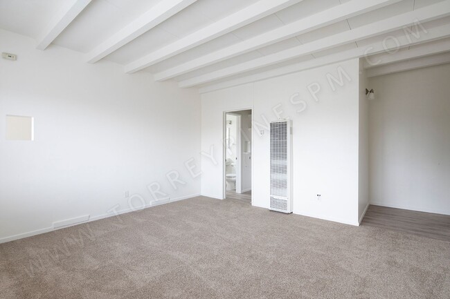 *OPEN HOUSE: 8/30 11:30AM-12:30PM* Studio ... - *OPEN HOUSE: 8/30 11:30AM-12:30PM* Studio ... Unit 7427-3