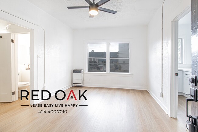 Building Photo - 719 Heliotrope Dr