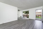 Photo - 1207 Huntington