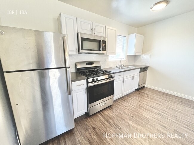 Building Photo - 140 N Hoover St