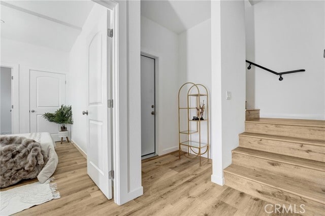 Photo - 11958 Vanowen St