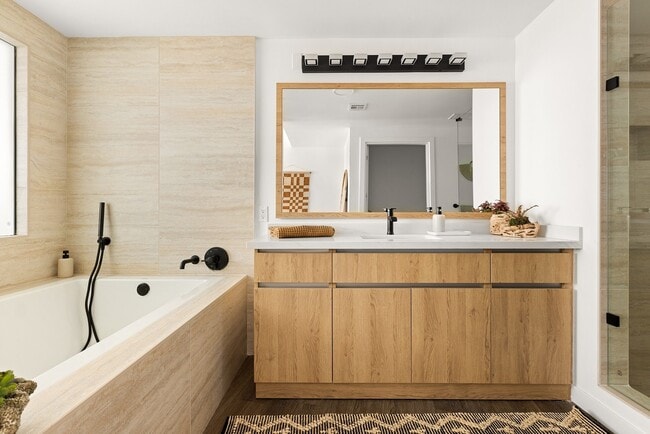 Photo - Eddy Redondo Residences