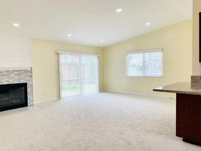 Photo - BEAUTIFUL AND SPACIOUS 3BD/2BA HOME IN CLAIREMONT! ONLY $4,295/mo! - Available September