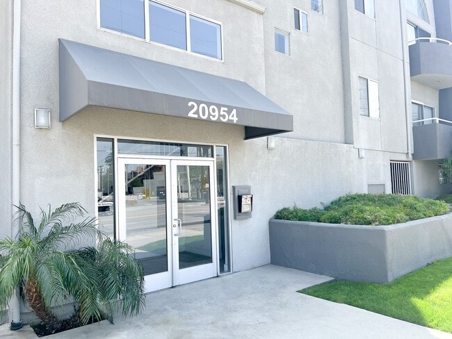 Photo - Cambridge Court Apartments