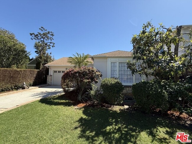 Photo - 2910 Motor Ave