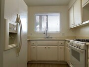 Photo - SHERMAN OAKS!!!: FANTASTIC 2 BEDROOM + 1 1... House