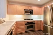 Photo - 620 E Walnut St Condo