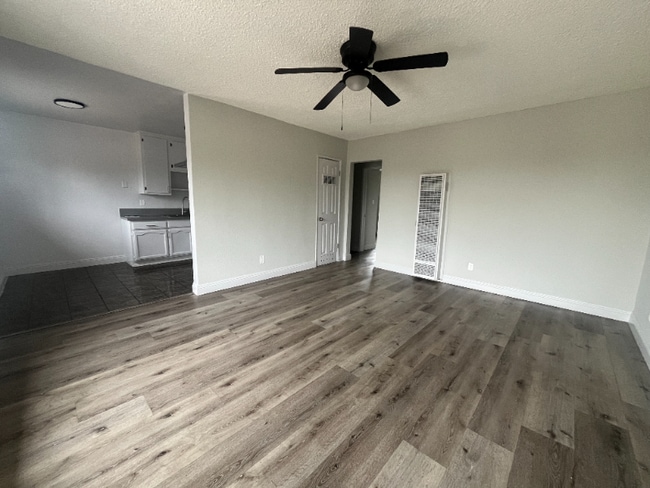 Photo - 648 W 92nd St Unit 16