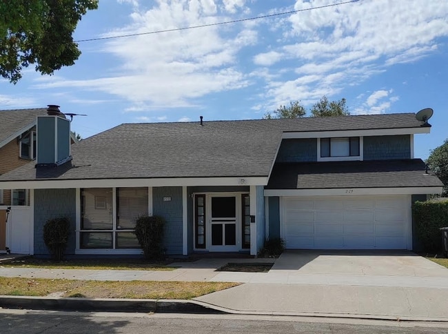 Building Photo - Grand (404) / E. Culver Ave (228) Unit Culver (228)